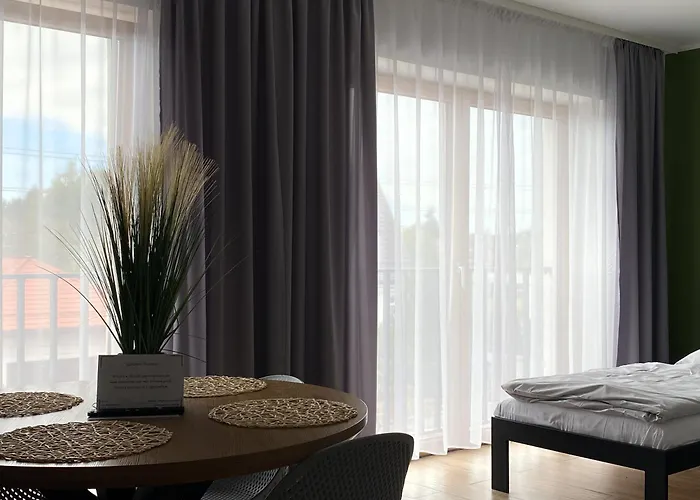 Tanie Noclegi Gliwice - Apartamenty Lowicka 28